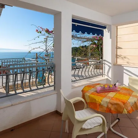 Beach Penthouse Diamond Omiš Exterior foto