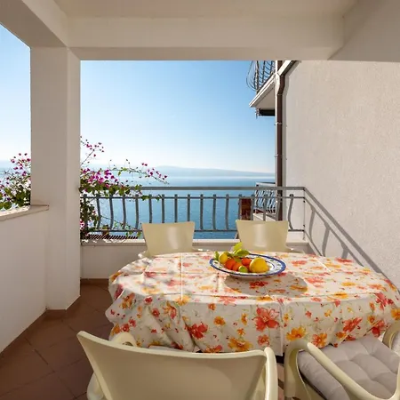 Beach Penthouse Diamond Omiš Exterior foto